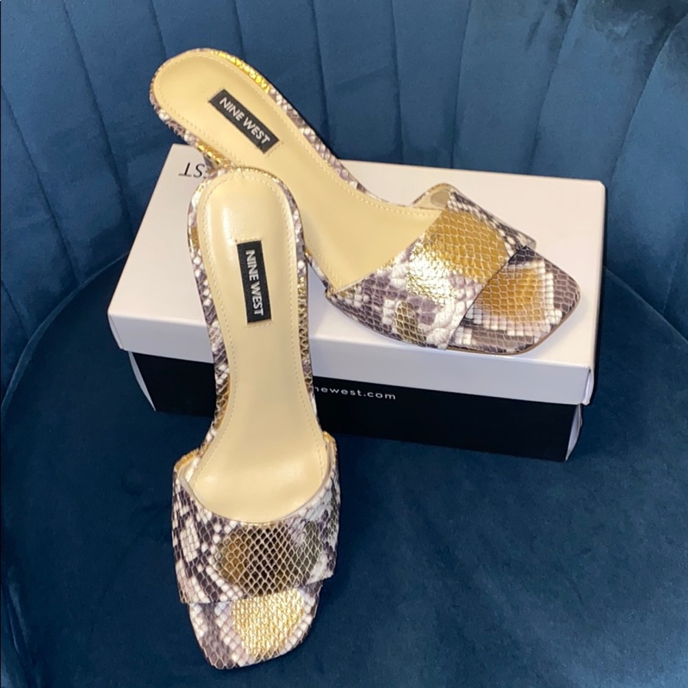 Shoes - Picture 4 of 5